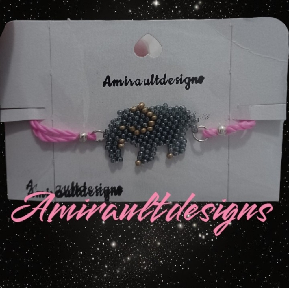 Beaded adjustable elephant bracelet